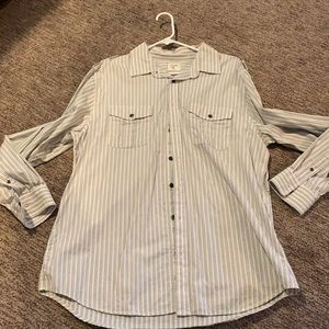 Men’s Old Navy button shirt